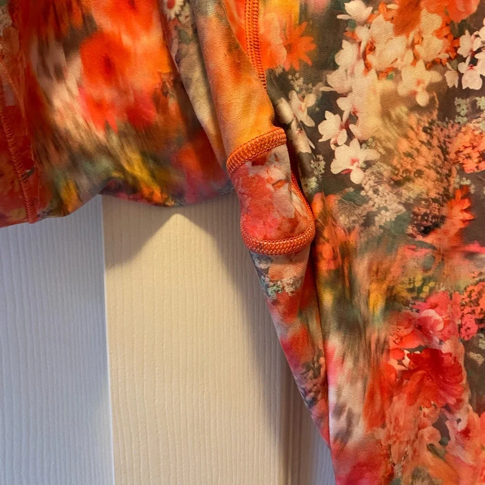 Athleta Elation orange floral legging - Picture 6 of 6